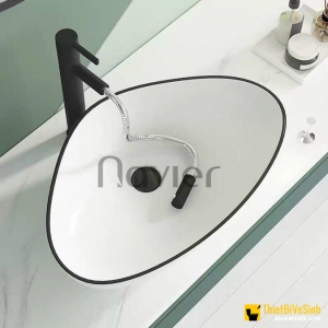 Lavabo đặt bàn tam giác sứ trắng viền đen Navier NV-423